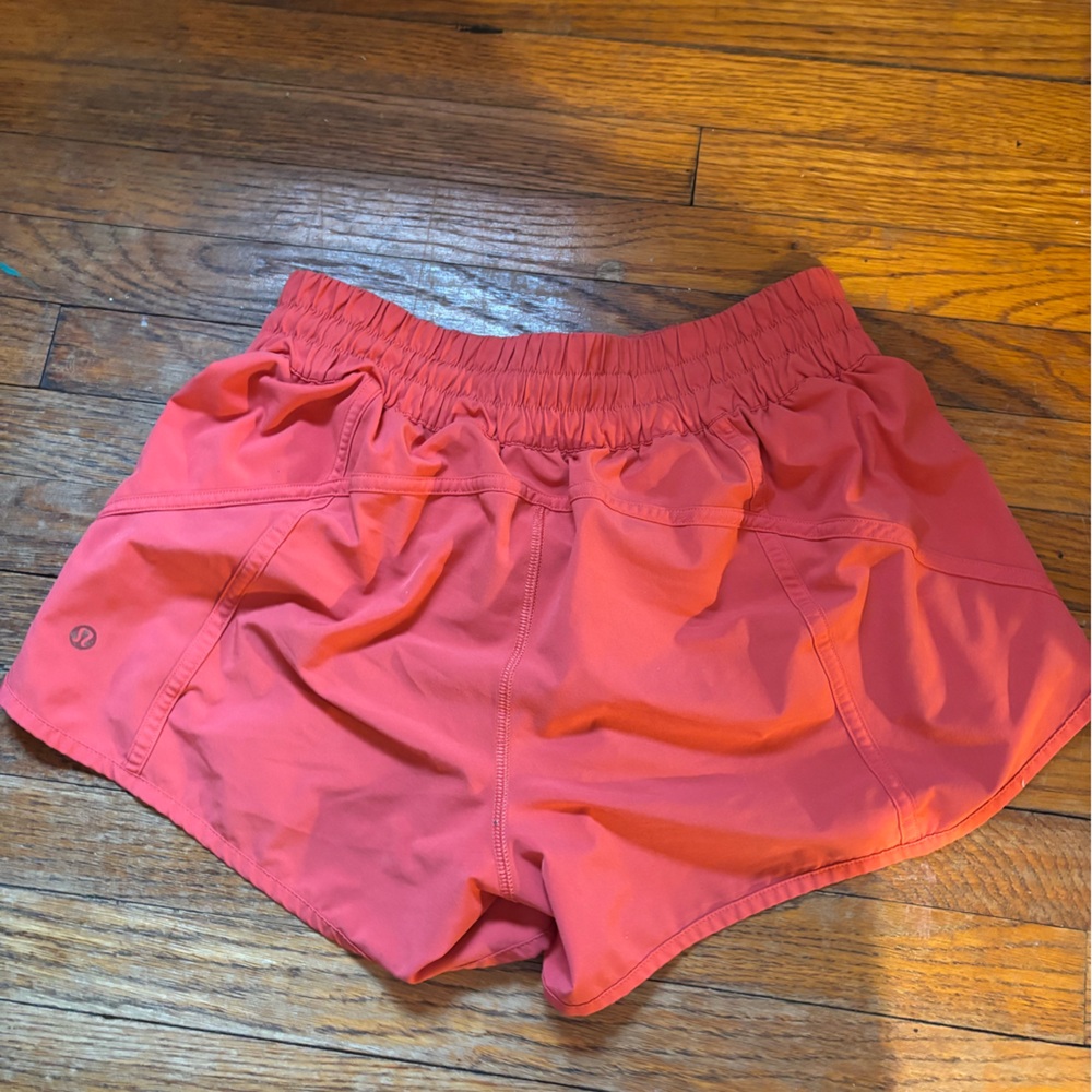 Lululemon Coral Hottie Hot Shorts 4”